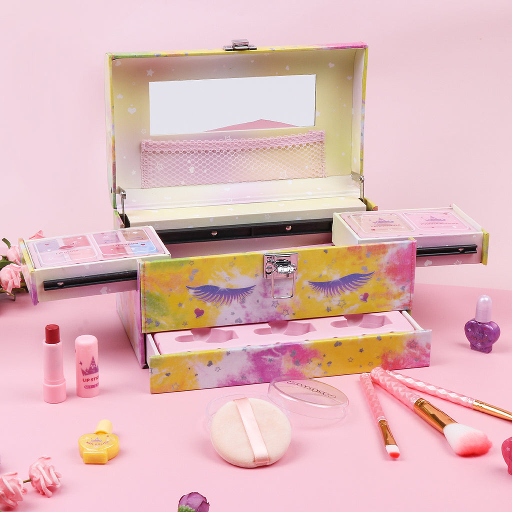 More details of the unicorn make up case for kids