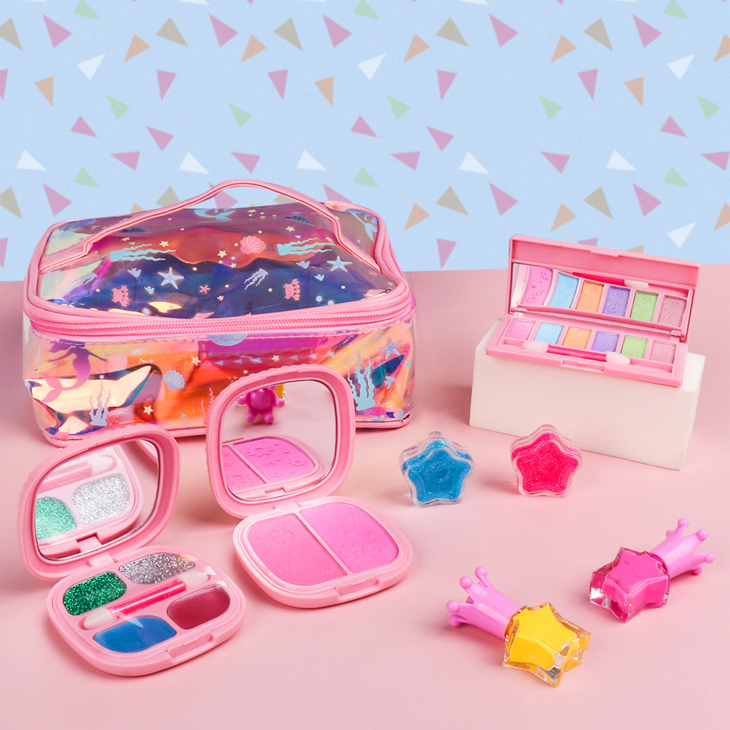What's available with the makeup kit: bags, makeup kit and mirrors